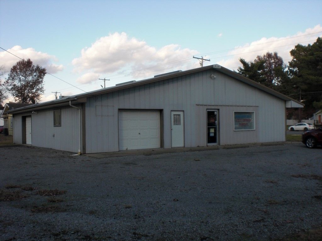 207 S Pershing St, Energy, IL 62933